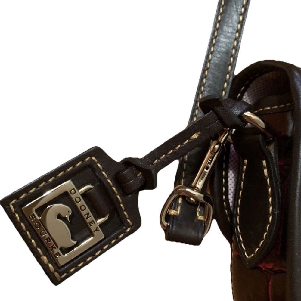 🦆Dooney & Bourke Croc- Embossed Leather Brown Cognac Mini Flap Crossbody🦆 - Picture 17 of 17